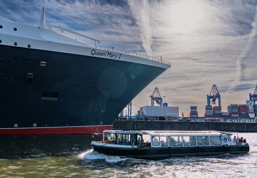 Ehlers+HHL Begleitfahrt QM2+MS1